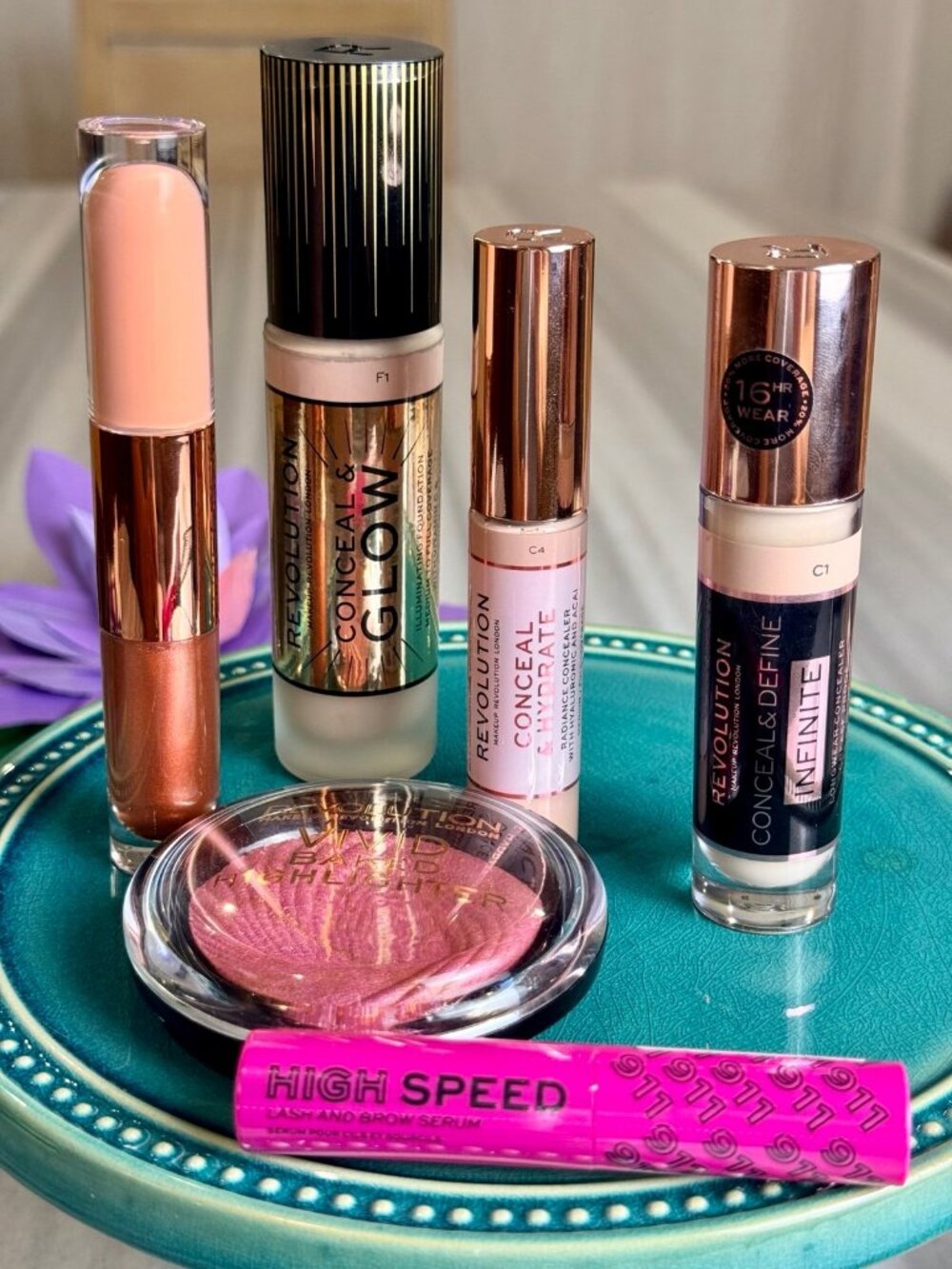 NEW Makeup Revolution Face Bundle – Glow & Conceal